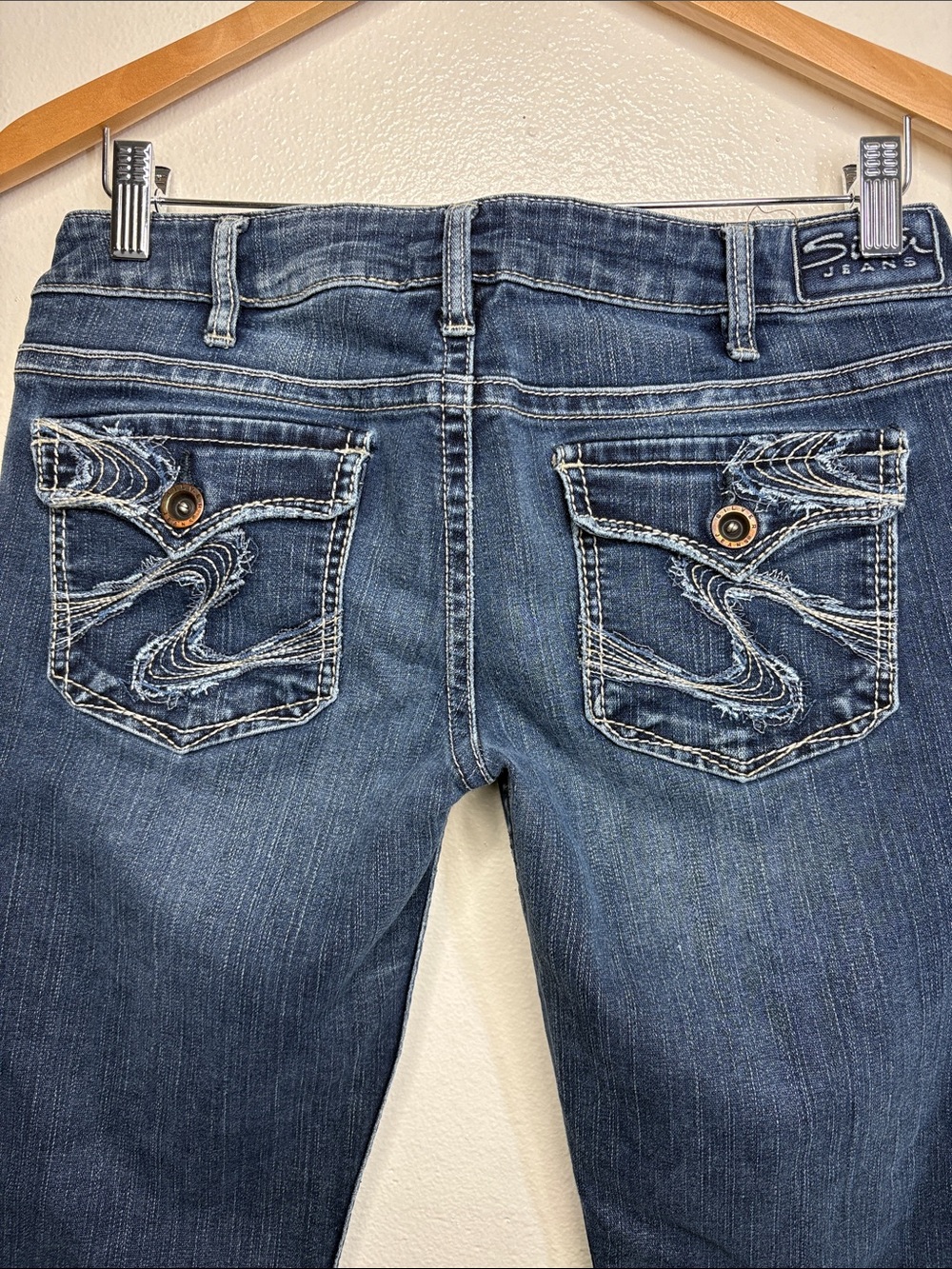 Silver Tuesday Button Flap Low Rise Jeans Women Size 30 BLEMISH